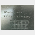 TAPA FRONTAL INFERIOR / REJILLA RADIADOR (1) ( 64212-KCPC6400 ) HONDA VARADERO 125 '04/'06 ( XL125V ) 4