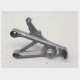 SOPORTE DEL POSAPIE DELANTERO IZQUIERDO (3) HONDA CBR 600 F4 I.E. '01/'06 (PC35) 1